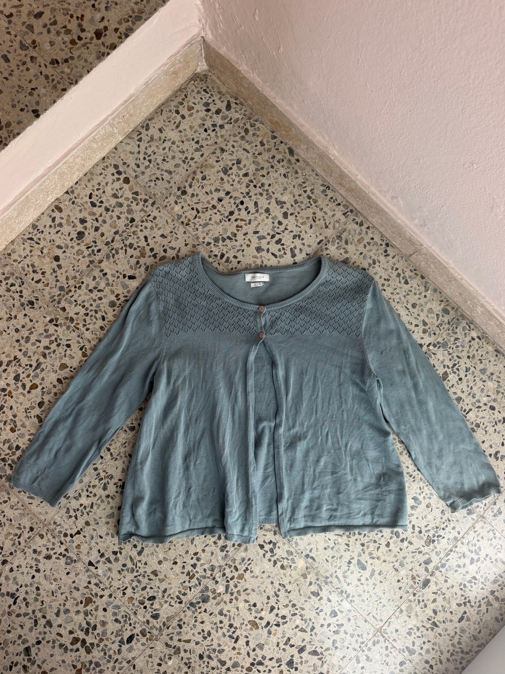 VAN HEUSEN Open Knit Cardigan in Green Size Medium Like New